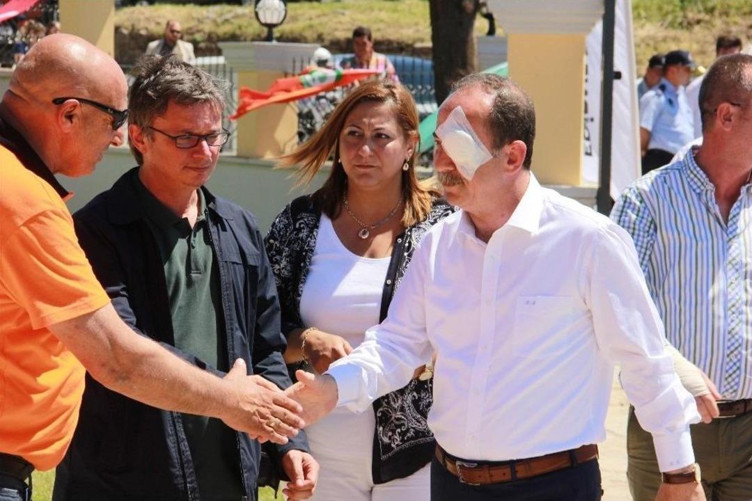 Chp&rsquo;li Belediye Başkanına Yumruklu Saldırı