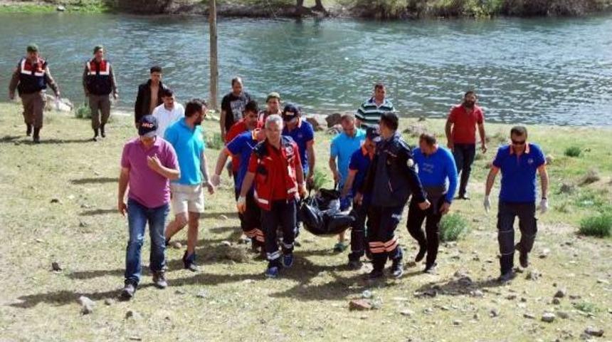 Akrabasını Kurtarmak Isteyen Suriyeli, Kızılırmak&rsquo;Ta Boğuldu