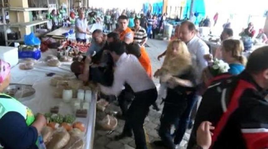 Edirne Belediye Başkanı G&uuml;rkan&rsquo;A 'yumartalı Yumruklu' Saldırı (2)