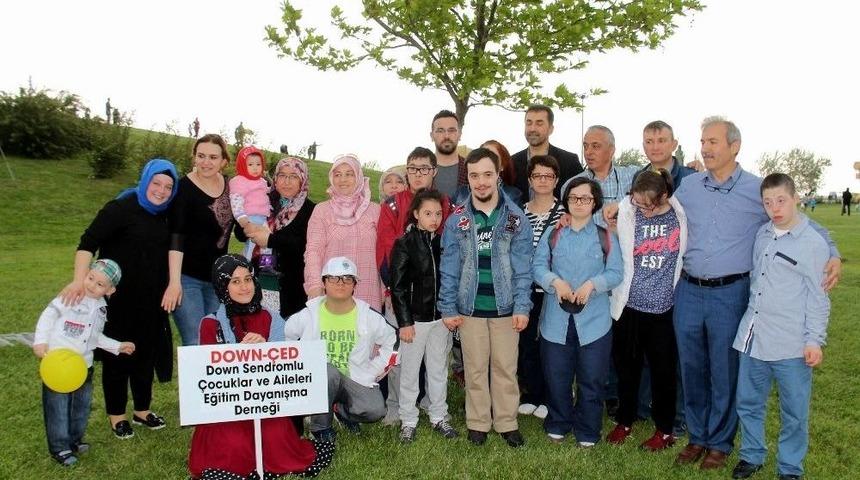 İlkadım, Anneler G&uuml;n&uuml;&rsquo;n&uuml; Ve Engelli &Ccedil;ocukları Unutmadı