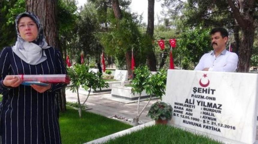 Şehit Annesi: Oğlum Bana Anneler G&uuml;n&uuml; Hediyesiydi