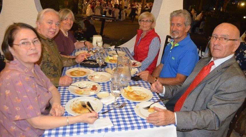 &Ccedil;anakkale &Ouml;ğretmen Okulu Mezunları Burhaniye&rsquo;de Buluştu.
