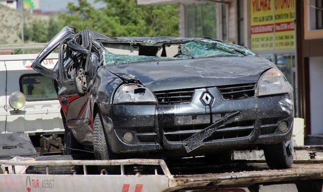 Takla Atarak Karşı Şeritten Gelen Aracın Üzerine Uçtu