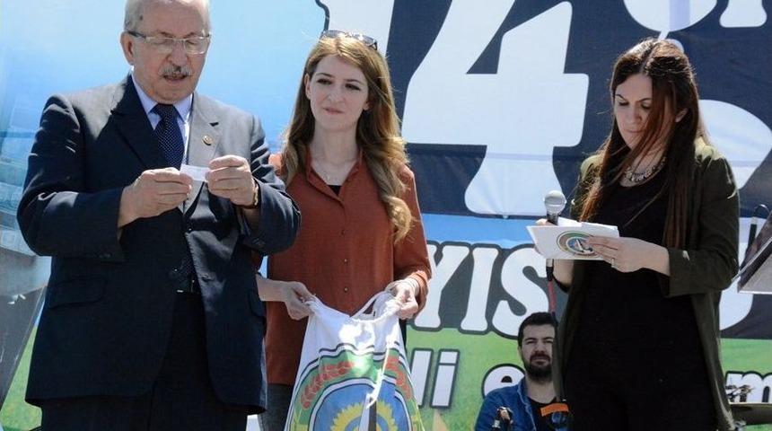 Başkan Albayrak &Ccedil;ift&ccedil;iler G&uuml;n&uuml; Etkinliğine Katıldı