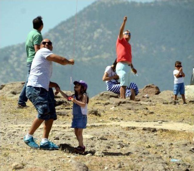 Bodrum Uçurtmalarla Şenlendi