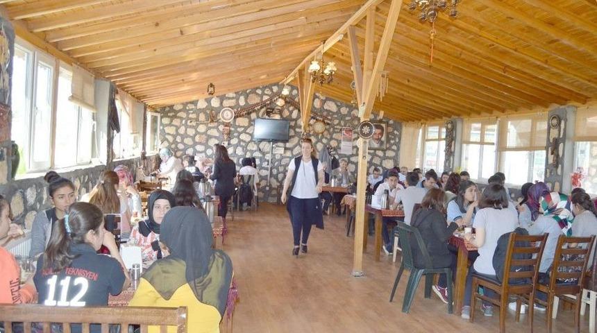 Besni&rsquo;de Hemşireler Haftası Kutlandı