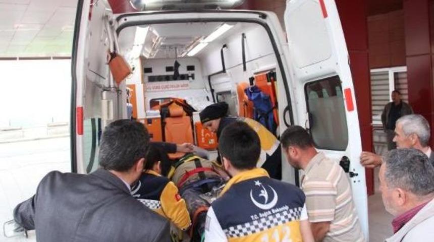 Cami Inşaatında &Ccedil;alışan Iki Iş&ccedil;i, D&uuml;şerek Yaralandı