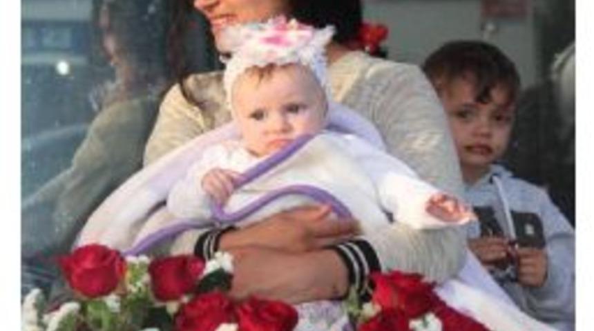 &Ccedil;i&ccedil;ekci Annenin Anneler G&uuml;n&uuml; Mesaisi &nbsp; &nbsp; &nbsp;