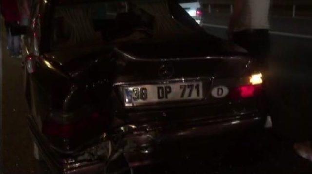 Tem Otoyolu nda Kaza: 2 Yaralı 1