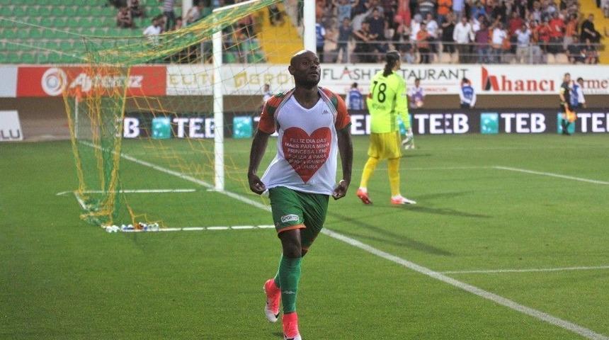 Vagner Love Zirveye &lsquo;krallık&rsquo; Kurdu