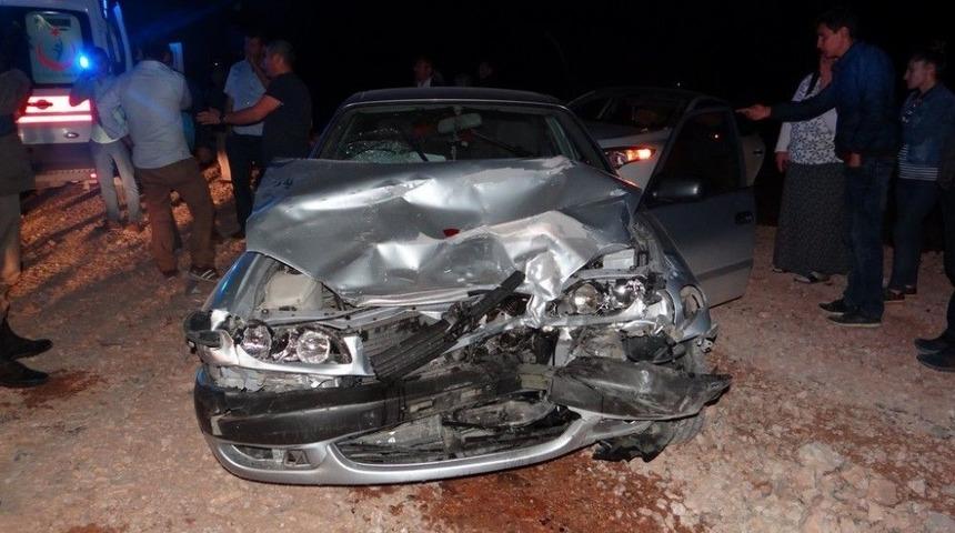 G&ouml;lpazarı&rsquo;ndan Trafik Kazası: 1&rsquo;i &Ccedil;ocuk 5 Yaralı