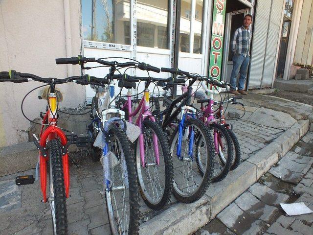 Malazgirt&rsquo;te Bisiklet Sezonu A&ccedil;ıldı 1