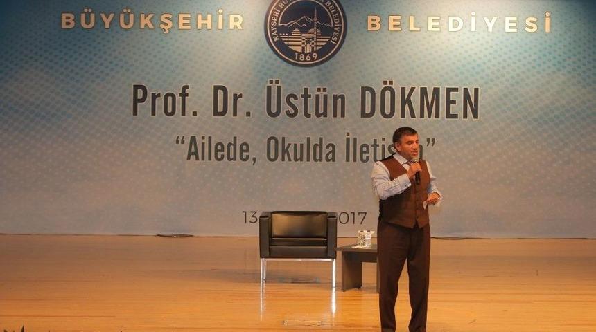 Psikolog-yazar &Uuml;st&uuml;n D&ouml;kmen, B&uuml;y&uuml;kşehir Belediyesi&rsquo;nin S&ouml;yleşisine Katıldı