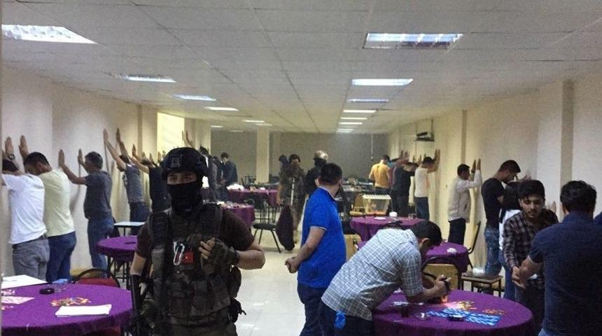 Kızıltepe&rsquo;de Kumar &Ccedil;etesine Operasyon: 33 G&ouml;zaltı