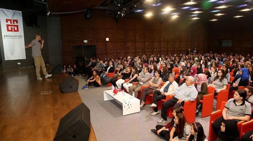 Ag&uuml;&rsquo;de Lise &Ouml;ğrencilerine Hayal Konferansı