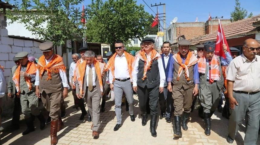 Torbalı&rsquo;da Onlarca Kişiyi Buluşturan Y&ouml;r&uuml;k Şenliği
