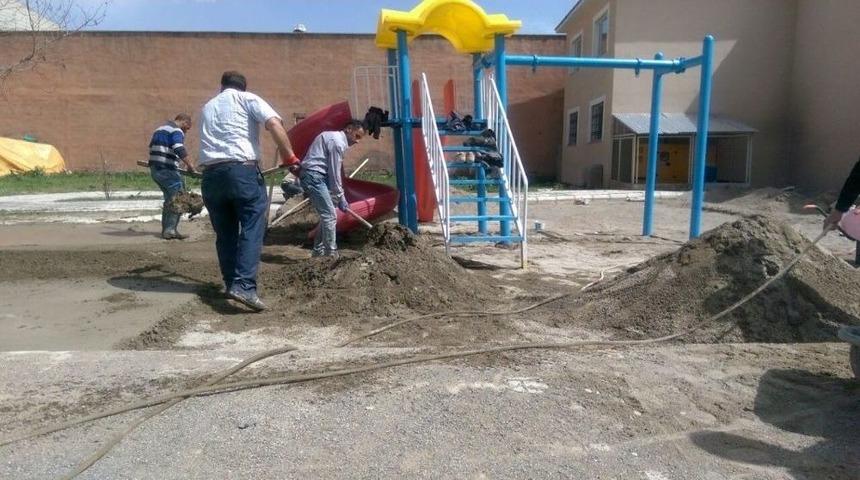 &Ccedil;aldıran&rsquo;da Park Yapımı