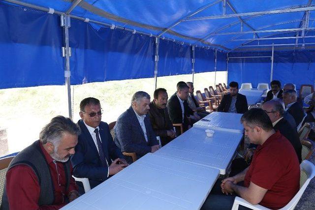 Başkan Çelik, Sarız’da Bin 500 Kovan Arıyı Üreticilere Teslim Etti 2