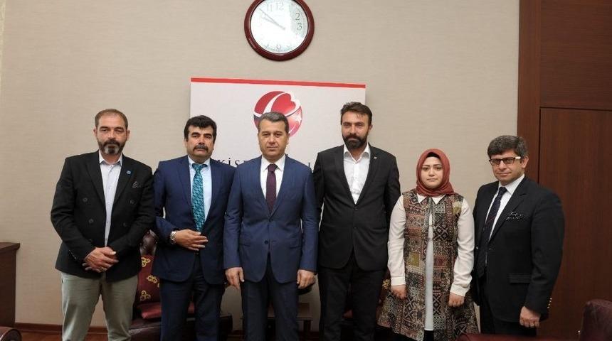 Kayı Boyu Derneği Y&ouml;neticileri Vali &Ccedil;elik&rsquo;i Makamında Ziyaret Etti