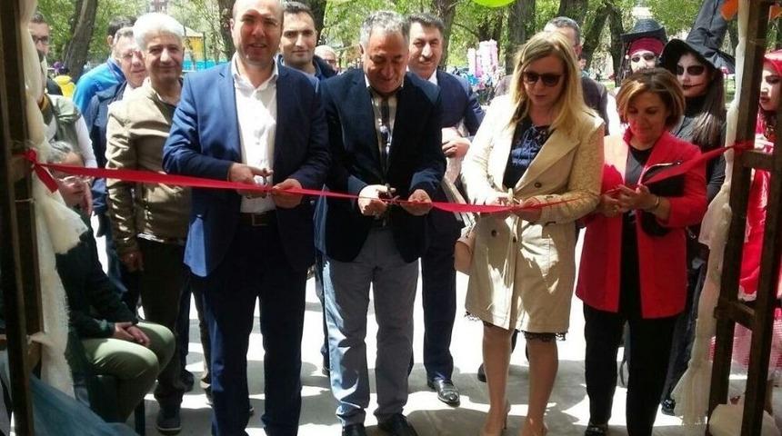 Tatvan&rsquo;da &Ouml;ğrenciler Yararına Kermes