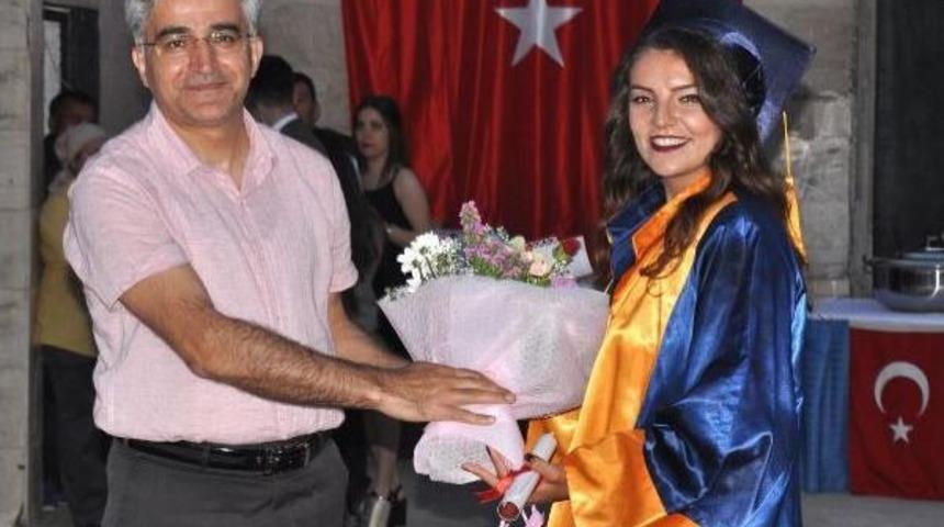 &Uuml;niversiteli Aş&ccedil;ılar, Tencere &Uuml;st&uuml;ne Yemin Etti