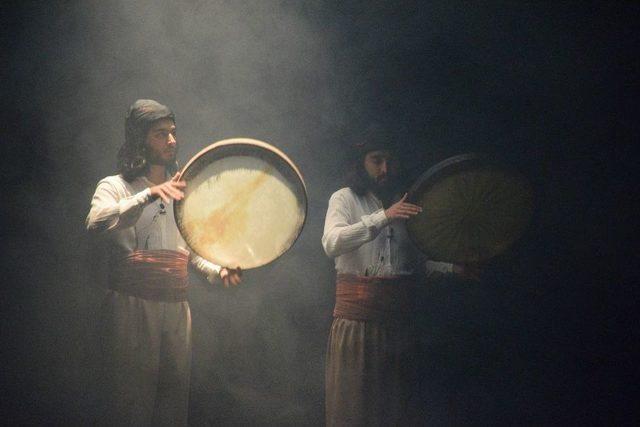 Halk Dansları Topluluğu ’iklim’ Temasıyla Sahnedeydi