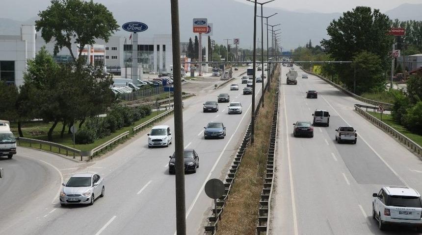 Sakarya&rsquo;da Trafikteki Ara&ccedil; Sayısı 276 Bin 639&rsquo;a Ulaştı
