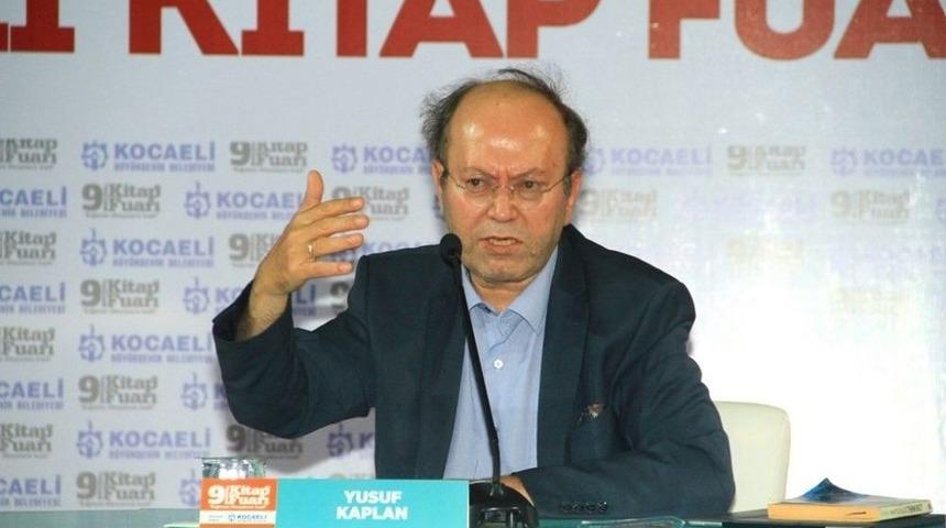 Gazeteci Yusuf Kaplan, Kitap Fuarı&rsquo;nda