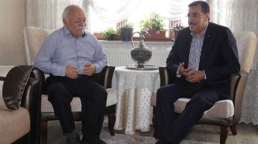 Bakan T&uuml;fenkci, Mgc Başkanı Karaduman&rsquo;ı Evinde Ziyaret Etti