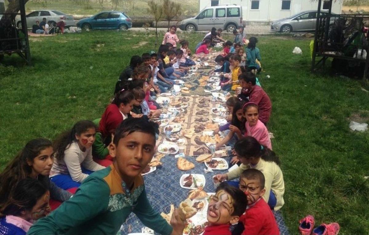 Yetim &Ccedil;ocuklar Şenlikte Buluştu