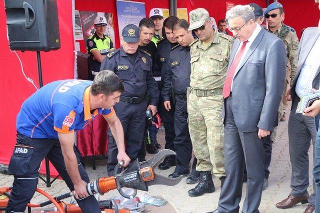 Şırnak’ta “karayolu Güvenliği Ve Trafik Haftası” Etkinliği