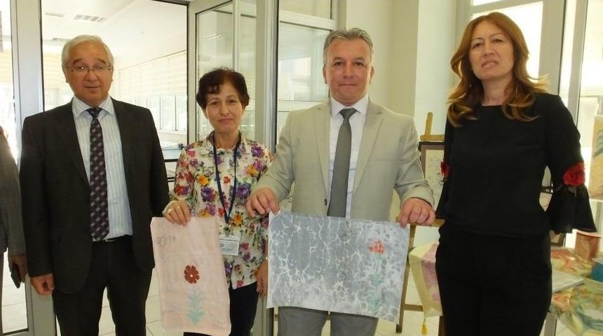 Burhaniye&rsquo;de Ebru Sergisi A&ccedil;ıldı