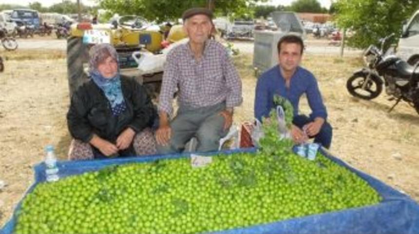 Burhaniye&rsquo;de Yerli &Uuml;r&uuml;nler Pazarda Yerini Aldı