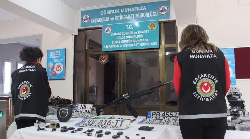 Ka&ccedil;ak Yollarla &Uuml;lkeye Getirilen L&uuml;ks Otomobilleri Par&ccedil;alayıp Satıyorlar