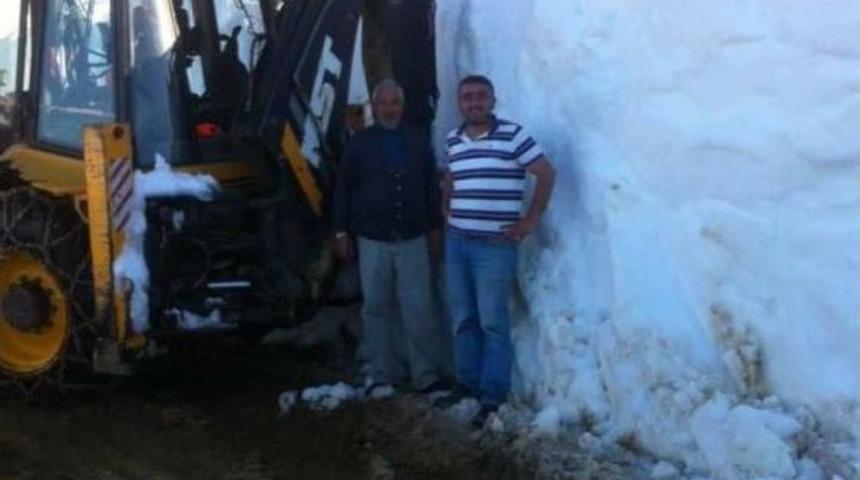 Doğu Karadeniz&rsquo;de Karla M&uuml;cadele Devam Ediyor