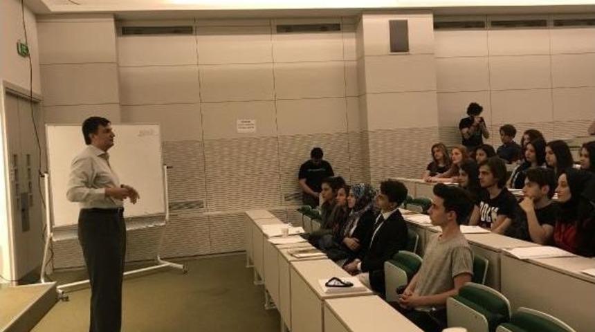 Liseli Gen&ccedil;lere &Uuml;niversite Provası