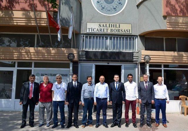 Salihli Ticaret Borsası Şehit Ailelerini Ağırladı