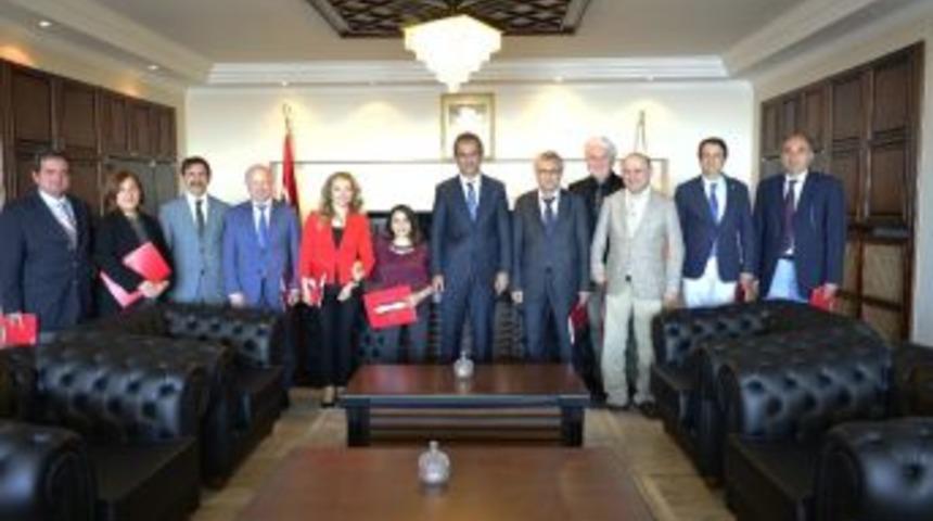 Rektör Özer 11. Engelsiz Üniversiteler Çalıştayı Düzenleme Kuruluna Teşekkür Etti