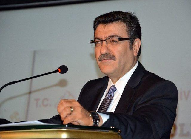 Prof. Dr. Mehmet Ünal; 