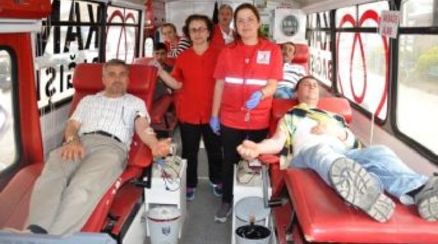 Altınovalılardan Kan Bağışı
