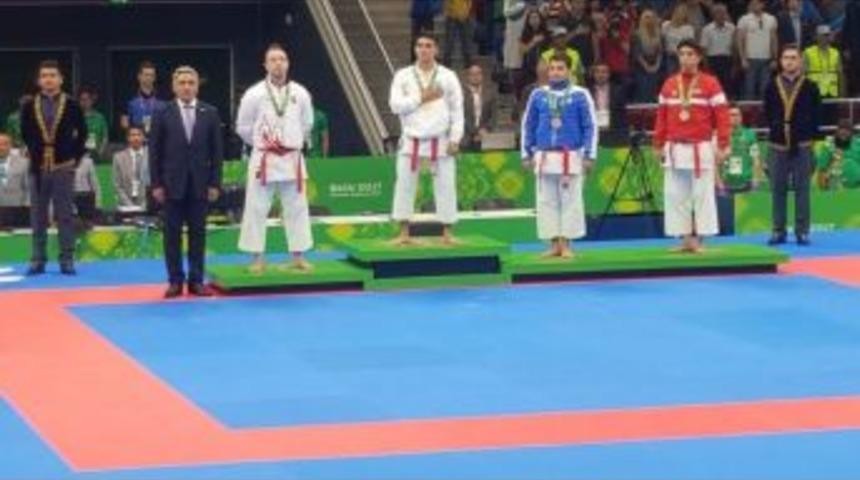 Madalya Avcısı Yakan &Ccedil;ifti Yine K&uuml;rs&uuml;de