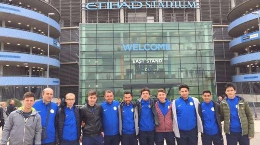 Machester City'li İlkay G&uuml;ndoğan'dan Balıkesirli Şampiyonlara İngiltere'de Ilgi