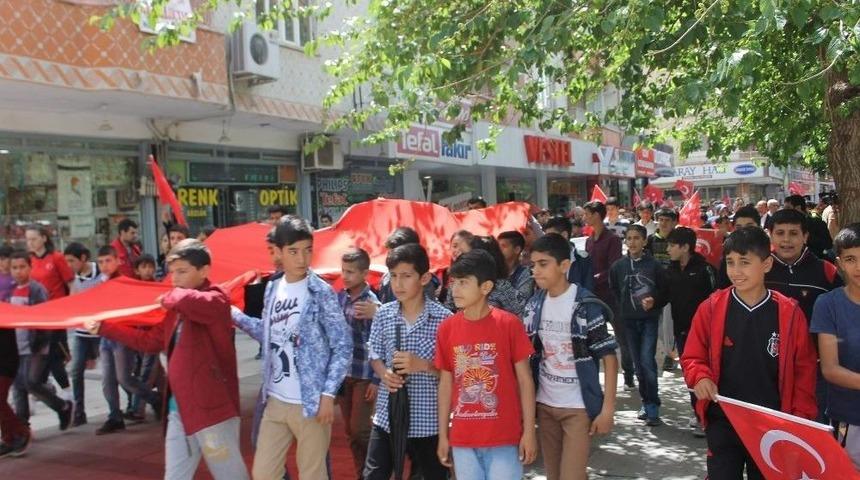 Siirt&rsquo;te &lsquo;gen&ccedil;lik Y&uuml;r&uuml;y&uuml;ş&uuml;&rsquo; D&uuml;zenlendi