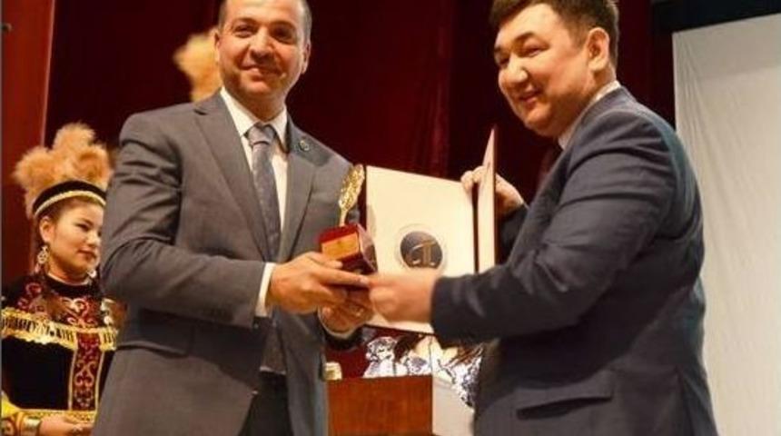 Kazakistan&rsquo;da Gaspıralı &Ouml;d&uuml;lleri