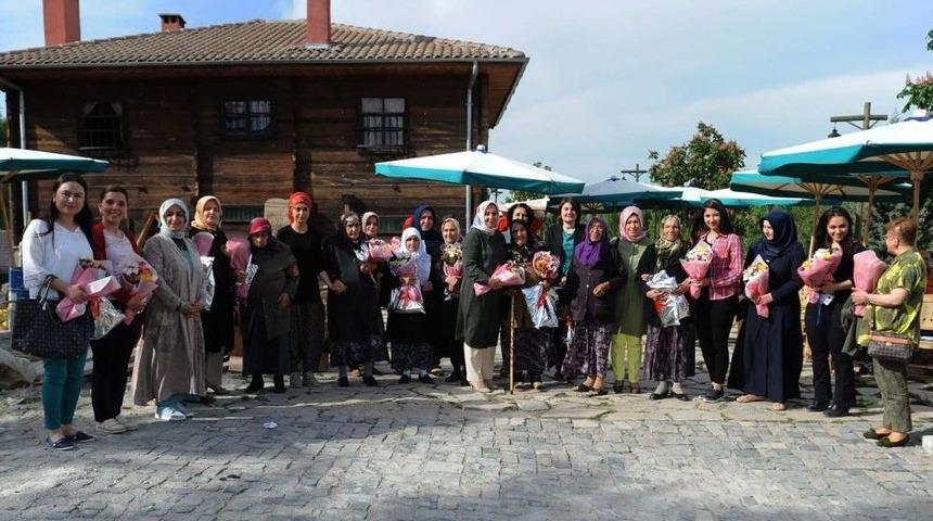 Saadet Tiryaki&rsquo;nden Anlamlı Anneler G&uuml;n&uuml; Programı