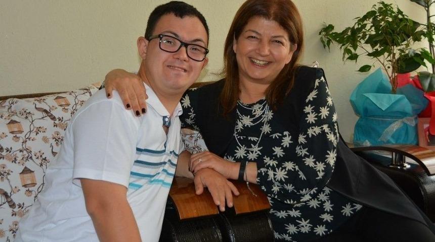 Yunusemre Belediyesi Ahmet&rsquo;i Yalnız Bırakmadı