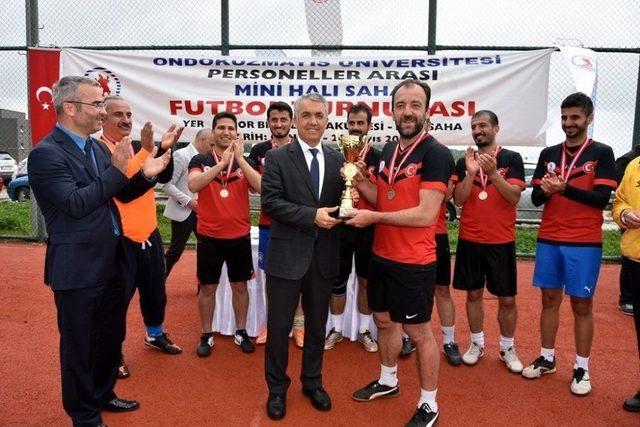 Futbol Turnuvasının Galibi Yaşar Doğu Spor Bilimleri Fakültesi