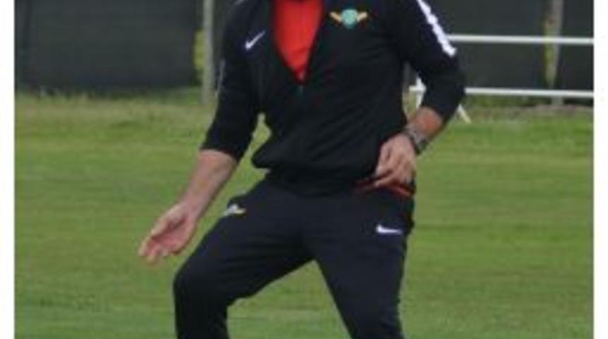 Akhisar Belediyespor Teknik Direkt&ouml;r&uuml; Buruk Kendini Aştı