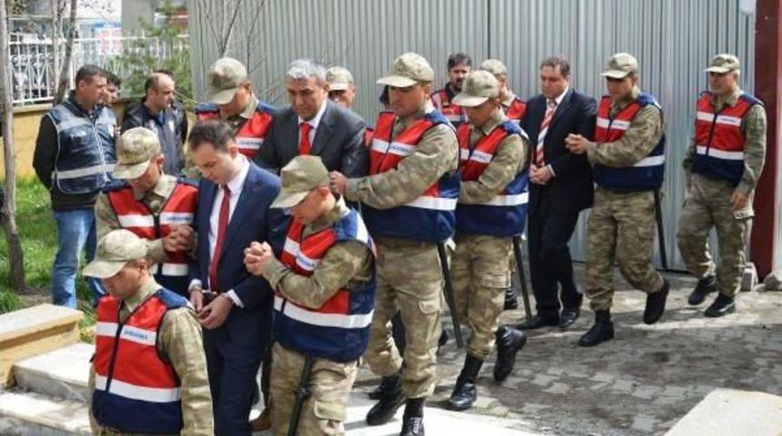 Fet&ouml;'den Yargılanan Eski Generale Mahkeme Başkanı Sordu: G&uuml;len Sizce Ter&ouml;rist Mi?