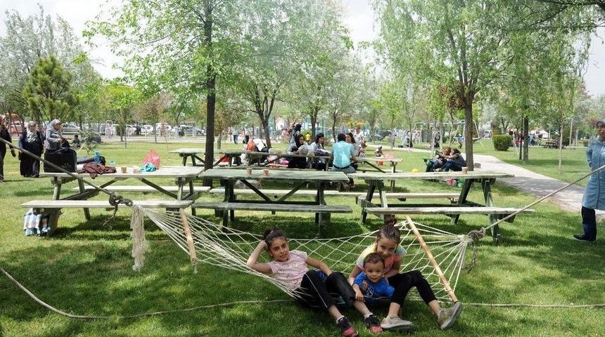 Konyalılar Hafta Sonları Parklara Akın Ediyor